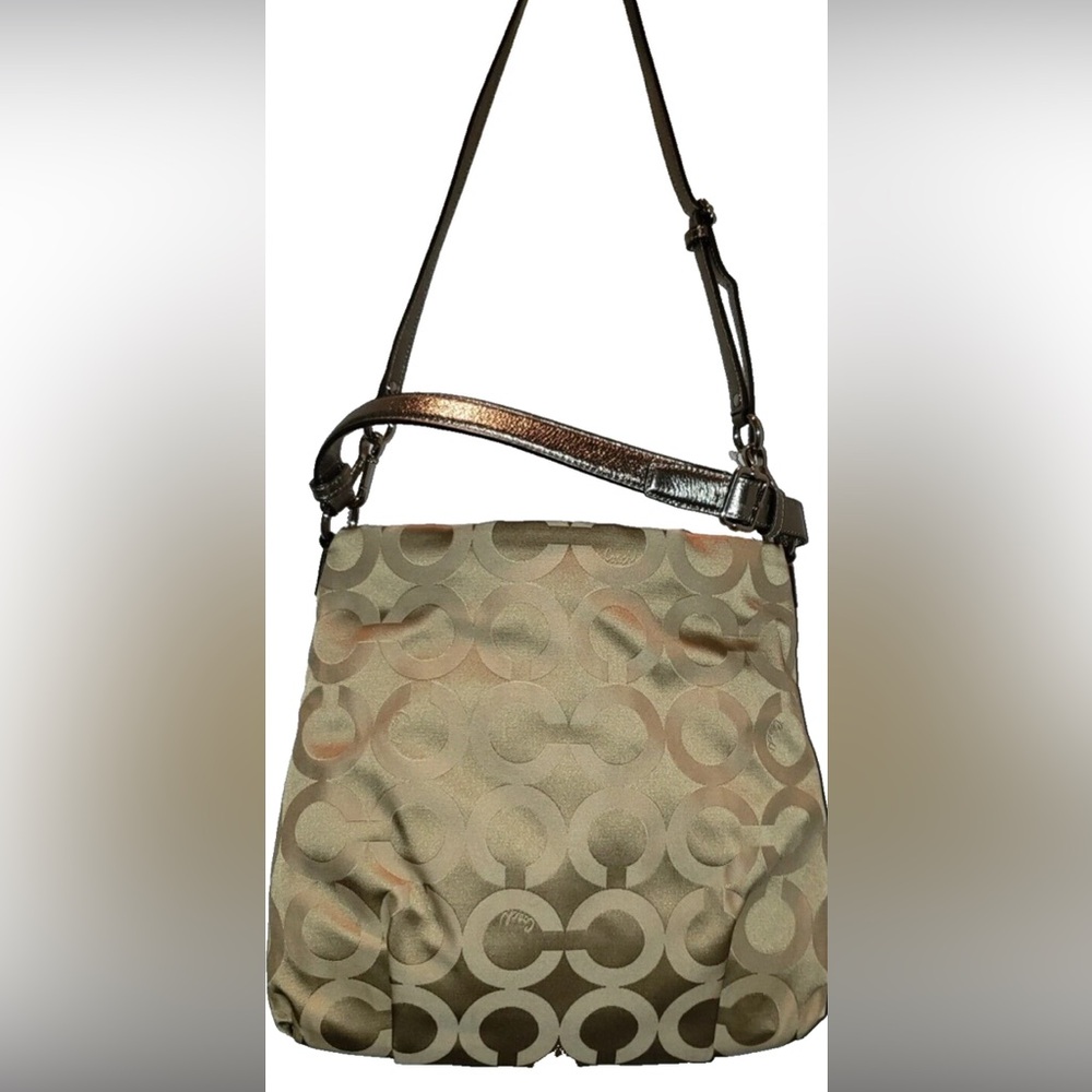 Coach Madison Isabelle Lg Signature Tan Shoulder Bag Two Straps Preowned Cond